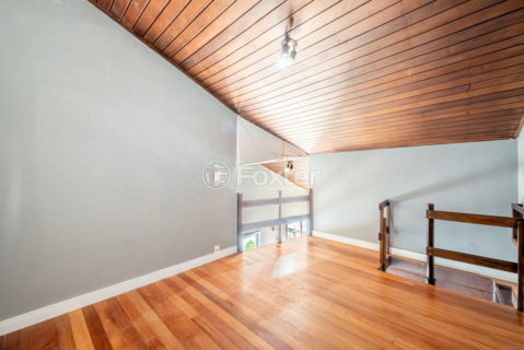 Image 31 - 1015710