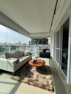 Image 0 - 1015736