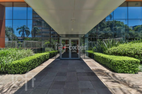 Image 61 - 1015739
