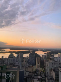 Image 10 - 1015744