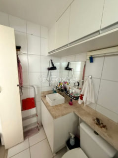 Image 7 - 1015746