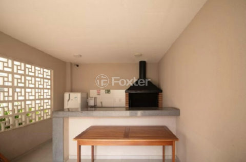 Image 37 - 1015747