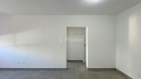 Image 7 - 1015749