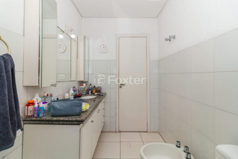 Image 37 - 1015755