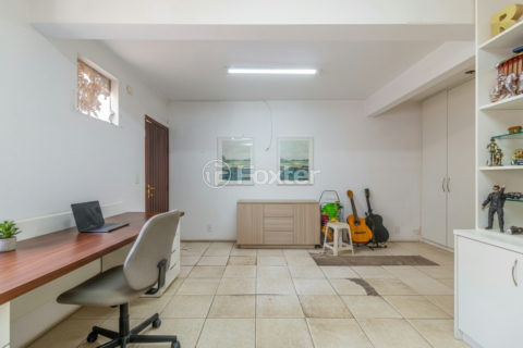 Image 26 - 1015755