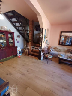 Image 11 - 1015789