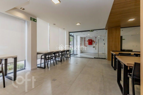 Image 35 - 1015795