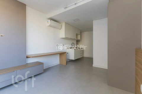 Image 3 - 1015795