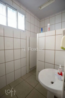 Image 31 - 1015799