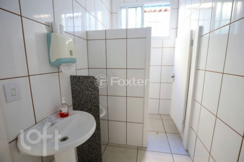 Image 35 - 1015799