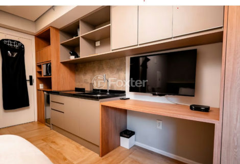Image 14 - 1015800