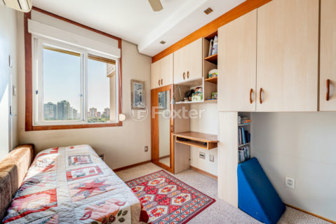 Image 33 - 1015801