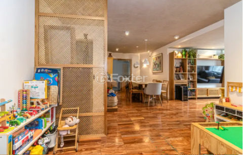 Image 9 - 1015827