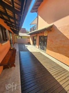 Image 30 - 1015846