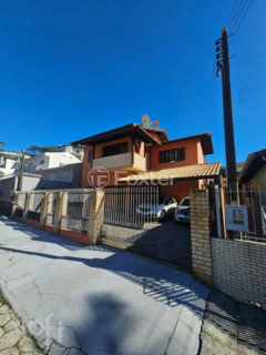 Image 33 - 1015846