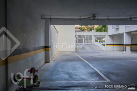 Image 29 - 1015854