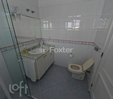 Image 17 - 1015855