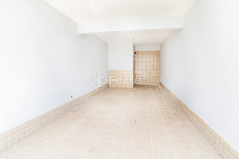 Image 32 - 1015870