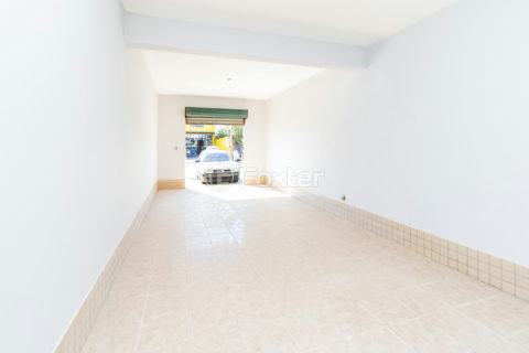 Image 34 - 1015870