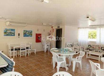 Image 17 - 1015887