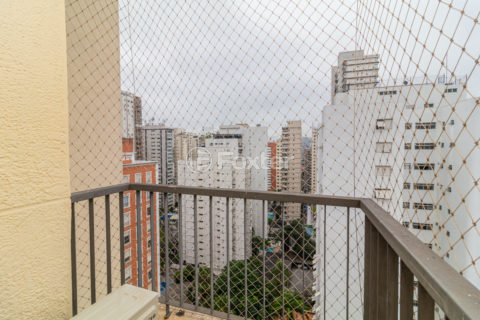 Image 21 - 1015900