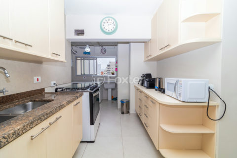 Image 30 - 1015900