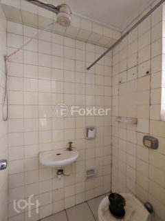 Image 10 - 1015905