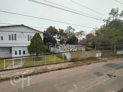 Image 33 - 1015906