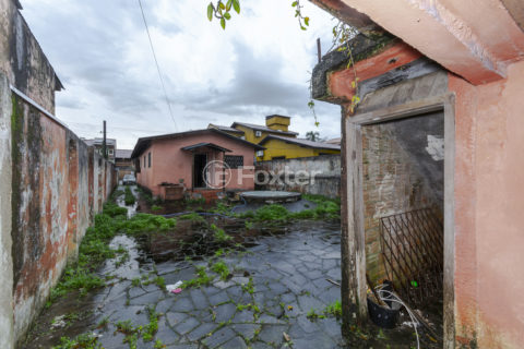 Image 39 - 1015911