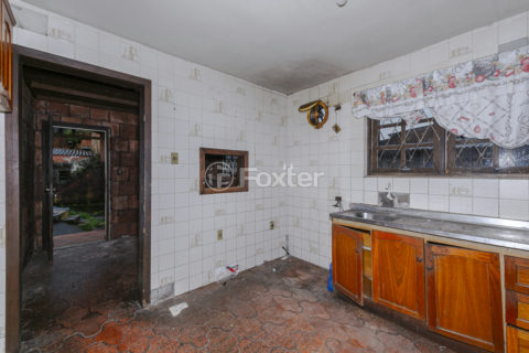 Image 31 - 1015911