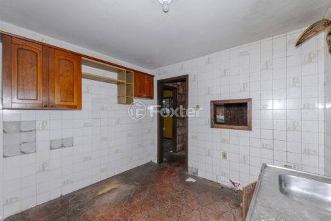 Image 29 - 1015911