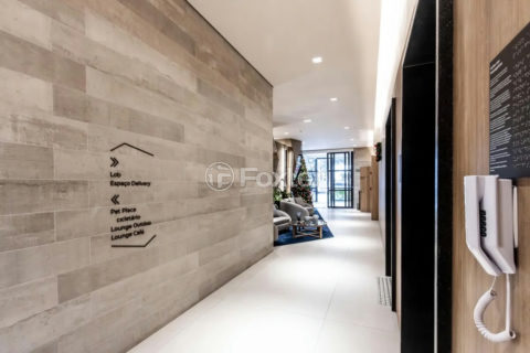 Image 26 - 1015916