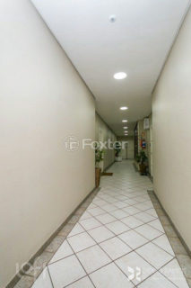 Image 17 - 1015931