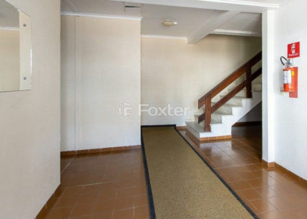 Image 17 - 1015935