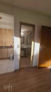 Image 8 - 1015937