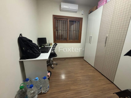 Image 10 - 1015941