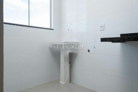 Image 6 - 1015942