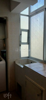 Image 24 - 1015953