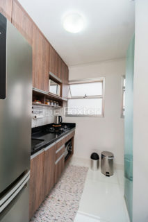 Image 34 - 1015976