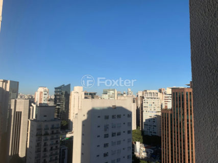 Image 2 - 1015991