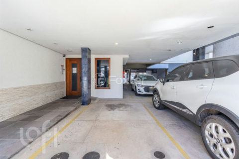 Image 10 - 1016040
