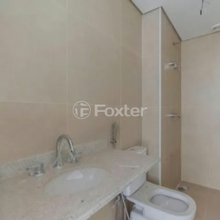 Image 33 - 1016132