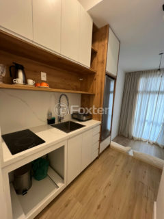 Image 2 - 1016185