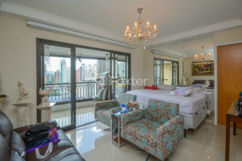 Image 1 - 1016220