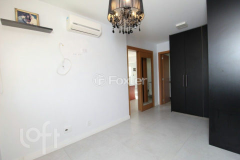 Image 43 - 1016221