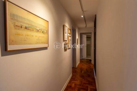 Image 12 - 1016288