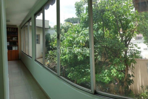 Image 15 - 1016294