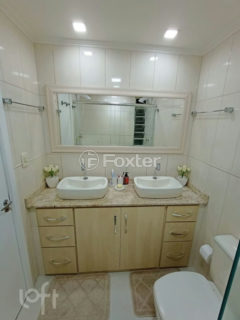 Image 10 - 1016300