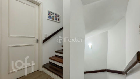 Image 35 - 1016332