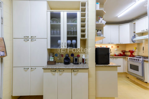 Image 17 - 1016344